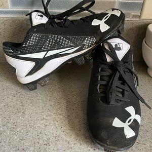 Under Armour Baseball Cleats size 1y